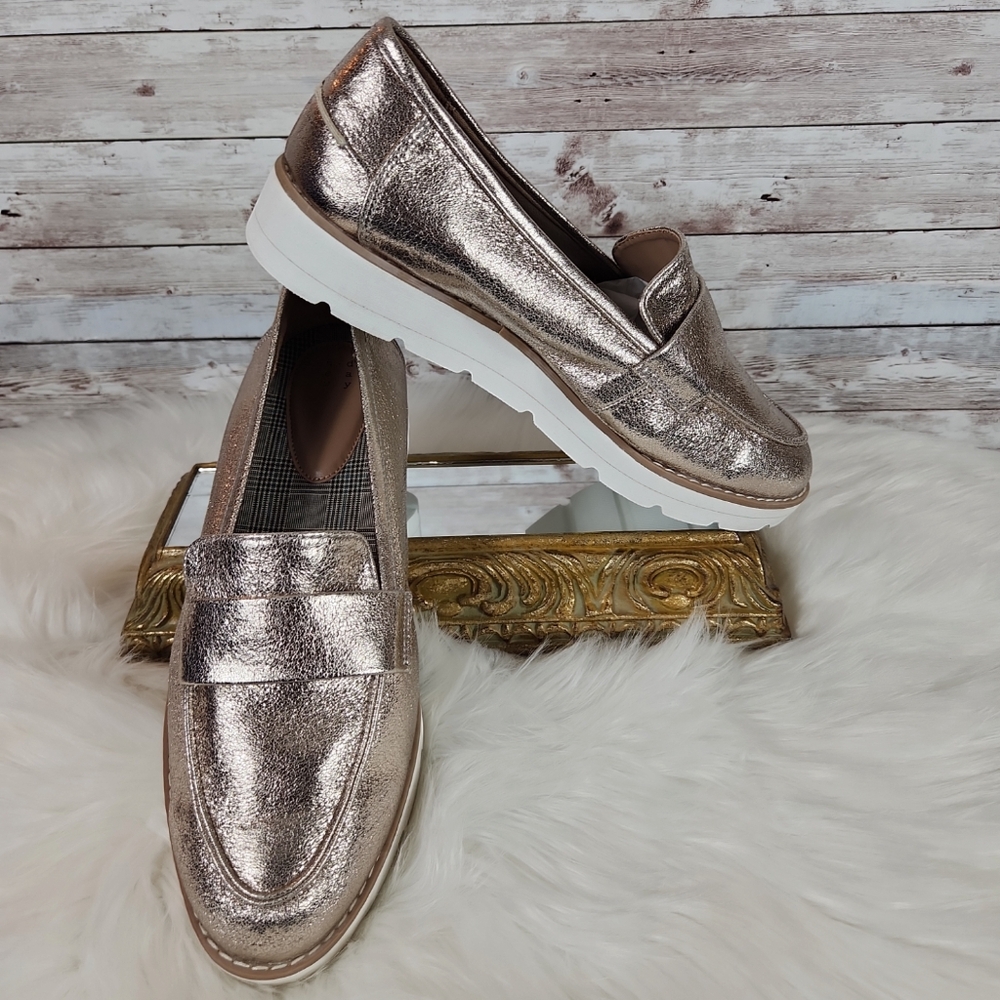 A.New.Day, Women's Metallic loafers, great condition, Size 10W - Picture 2 of 7